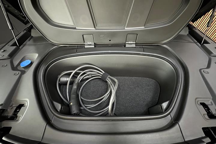 Sort Volvo XC40 fra 2023