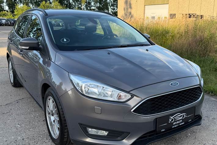 undefined Ford Focus fra 2016 set udefra