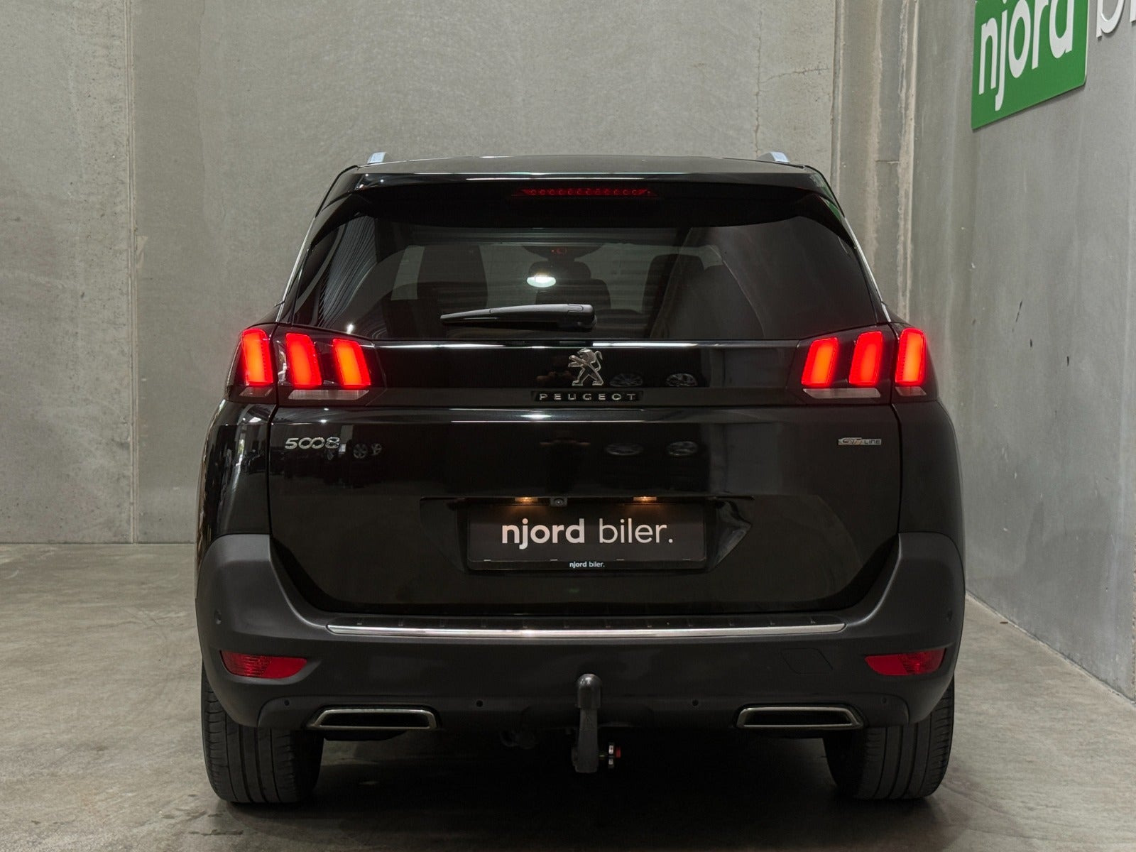 Sort Peugeot 5008 fra 2018