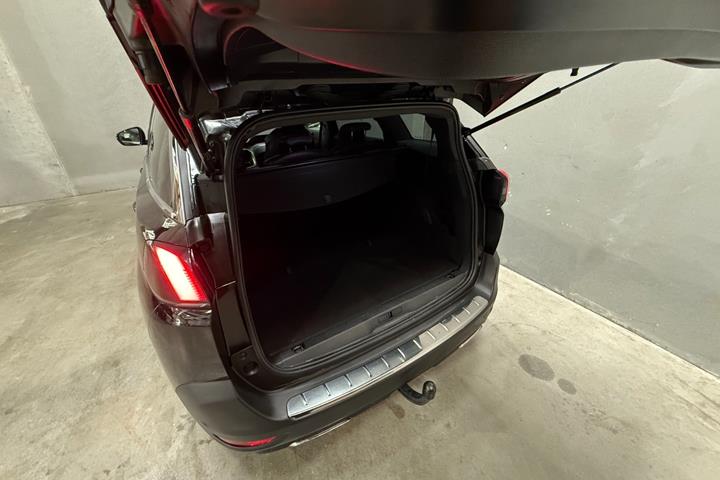 Sort Peugeot 5008 fra 2018