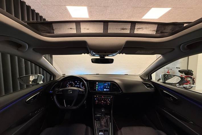 Hvid Seat Leon fra 2018
