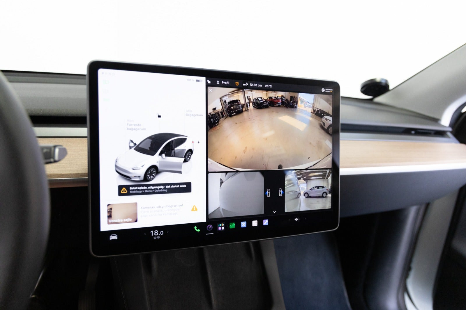 Hvid Tesla Model Y fra 2023