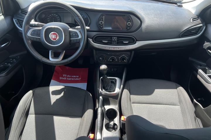 Hvid Fiat Tipo fra 2017