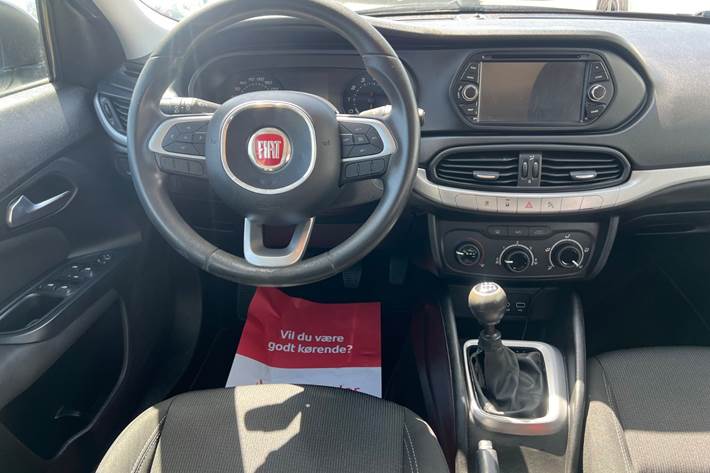 Hvid Fiat Tipo fra 2017