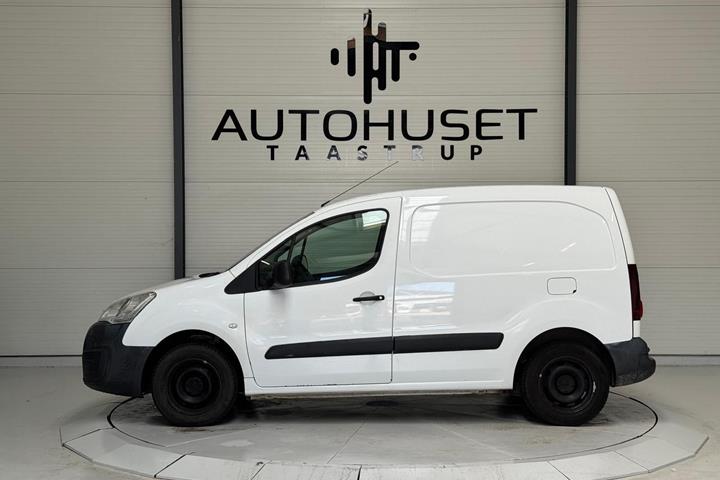 Hvid Peugeot Partner fra 2016