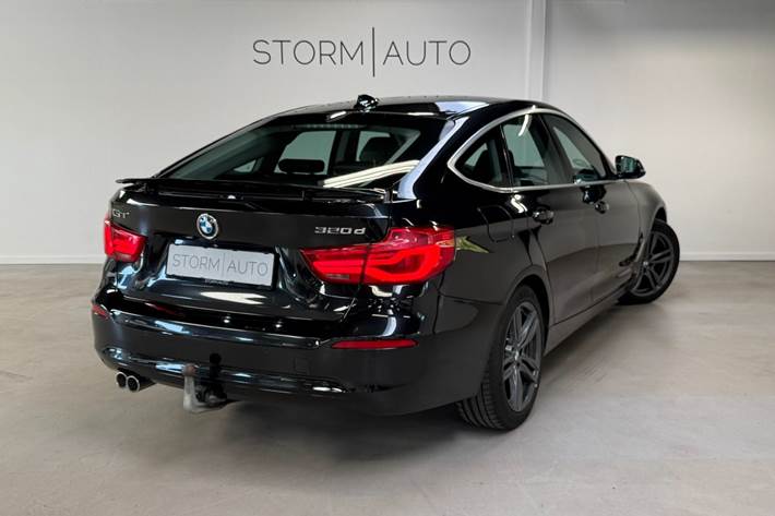 Sort BMW 320d fra 2018