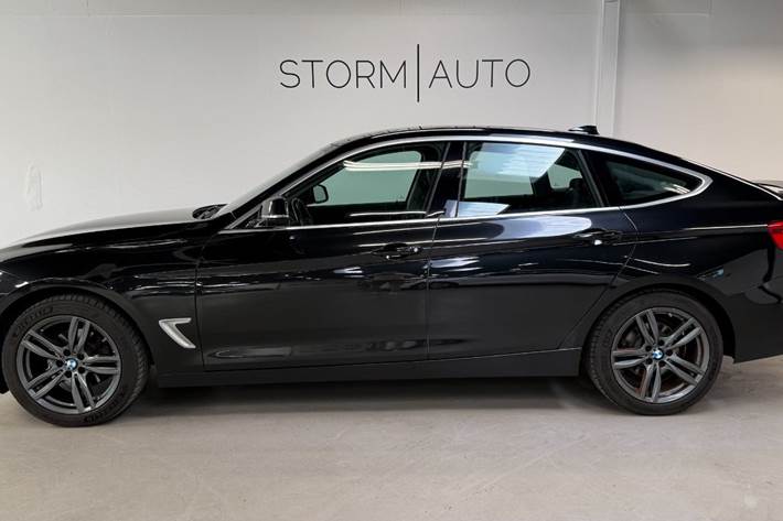 Sort BMW 320d fra 2018
