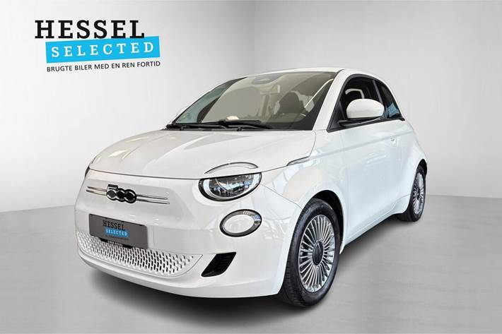 Hvid Fiat 500e fra 2023