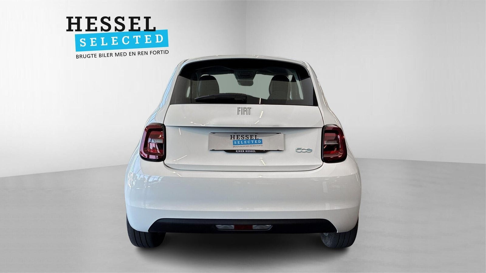 Hvid Fiat 500e fra 2023