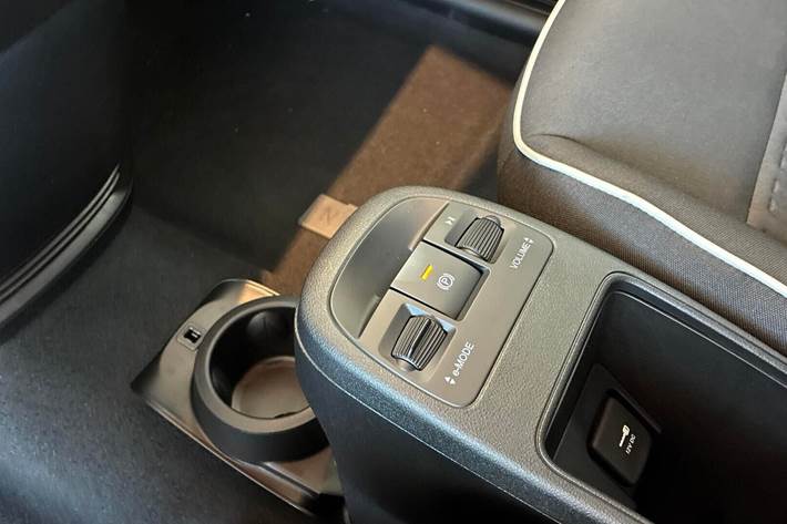 Hvid Fiat 500e fra 2023