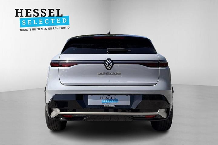 Grå Renault Megane E-Tech fra 2022
