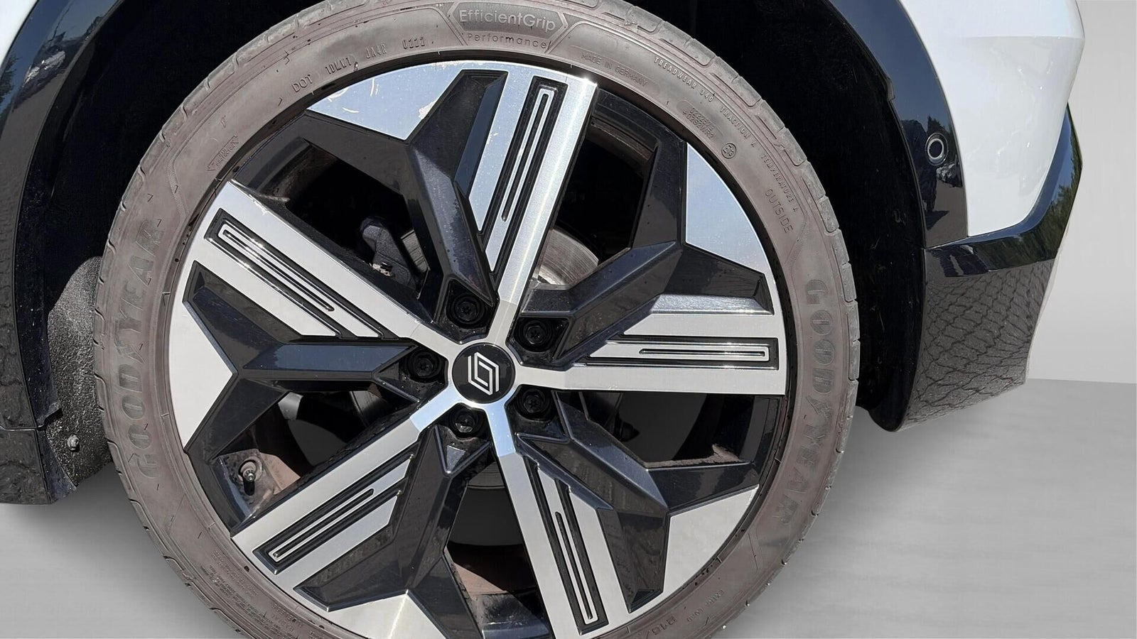 Grå Renault Megane E-Tech fra 2022