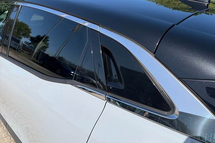 Grå Renault Megane E-Tech fra 2022