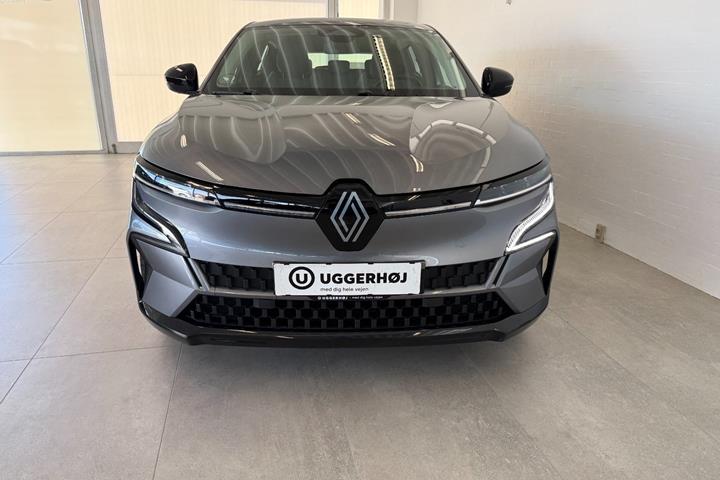 Grå Renault Megane E-Tech fra 2023
