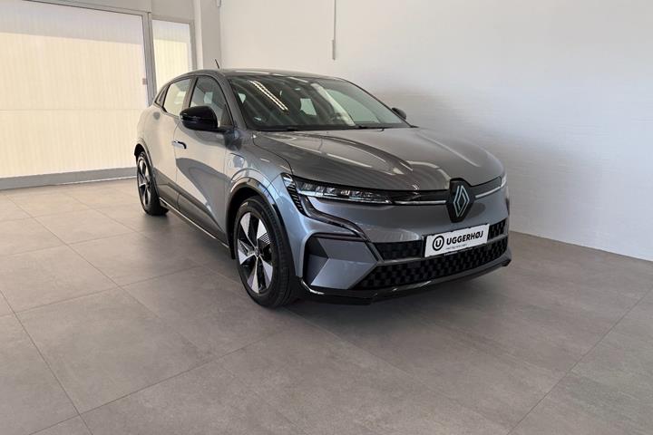 Grå Renault Megane E-Tech fra 2023