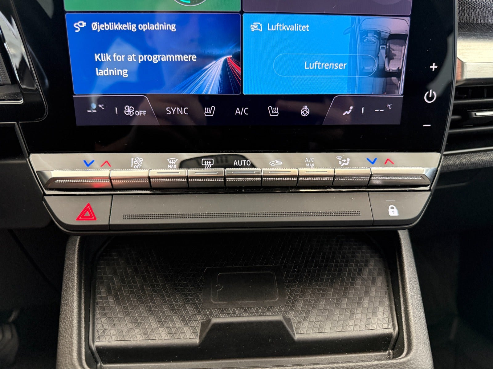 Grå Renault Megane E-Tech fra 2023