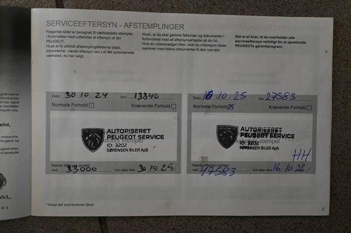 Blå Peugeot 208 fra 2023