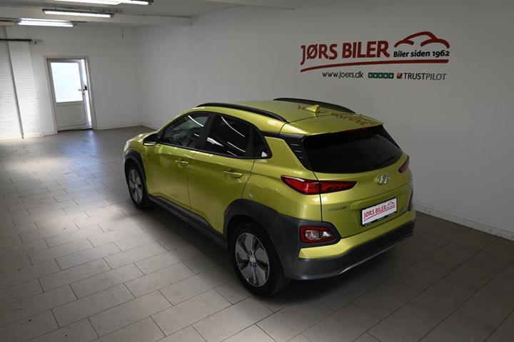 Gul Hyundai Kona fra 2018