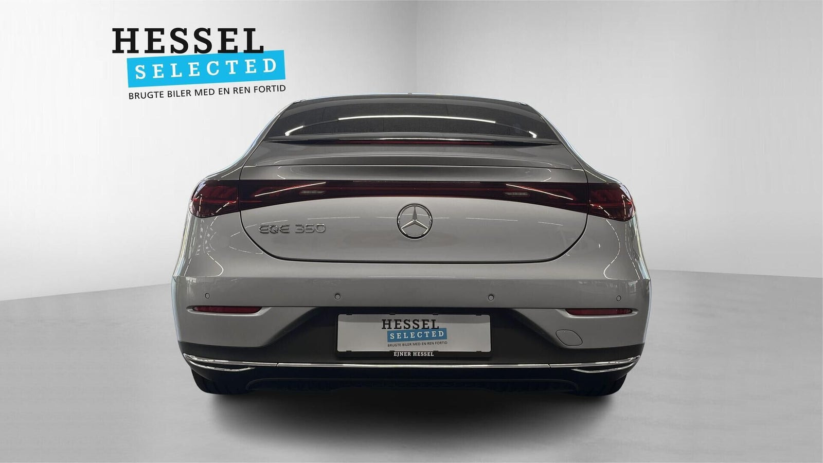 Sølv Mercedes EQE350 fra 2023