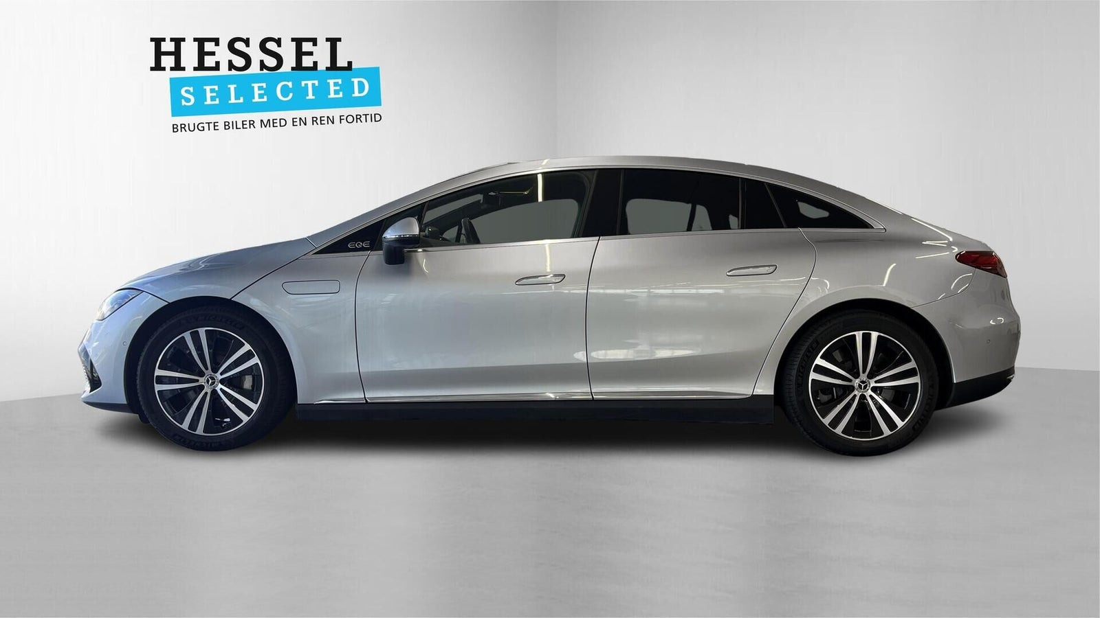 Sølv Mercedes EQE350 fra 2023