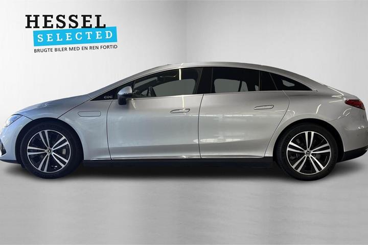 Sølv Mercedes EQE350 fra 2023