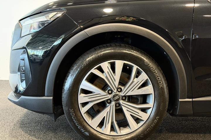 Sort Audi Q4 e-tron fra 2023