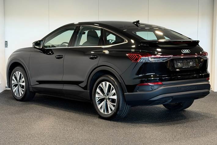 Sort Audi Q4 e-tron fra 2023