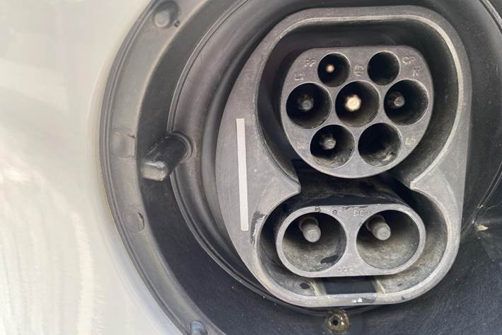 Hvid VW E-UP! fra 2021