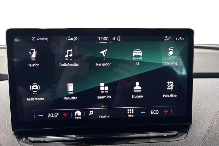 Hvid Skoda Enyaq fra 2022