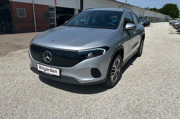 Sølv Mercedes EQA250+ fra 2024