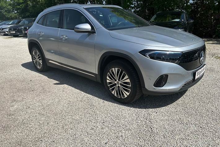 Sølv Mercedes EQA250+ fra 2024