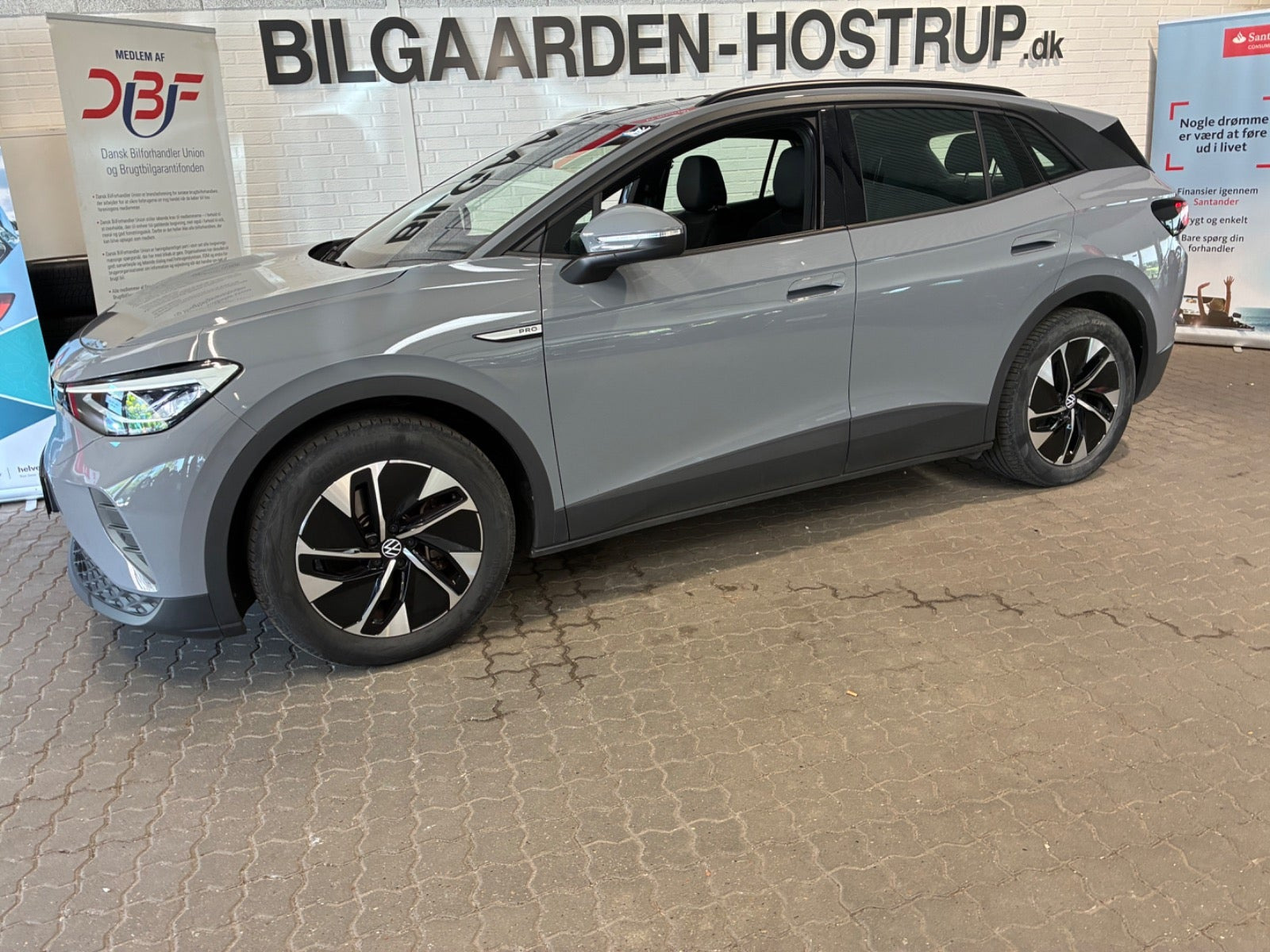 Grå VW ID.4 fra 2022