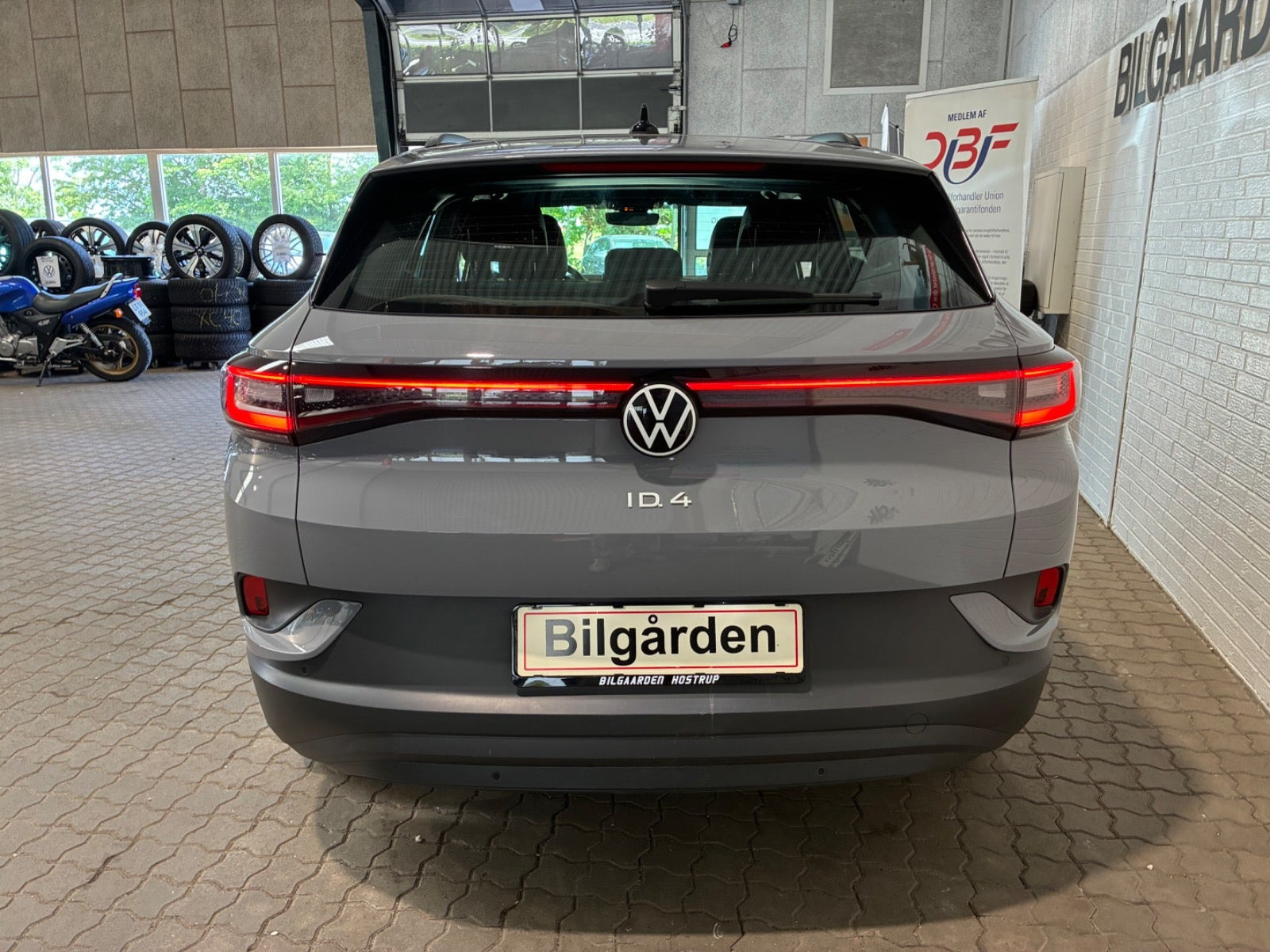 Grå VW ID.4 fra 2022