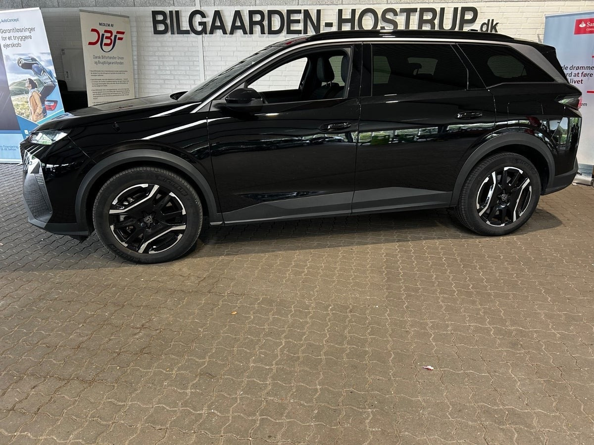 Sort Peugeot e-5008 fra 2025