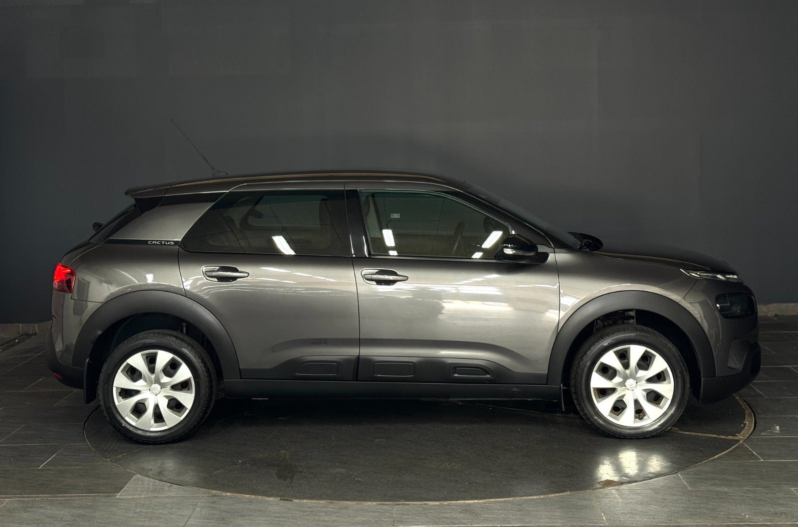 Grå Citroën C4 Cactus fra 2020