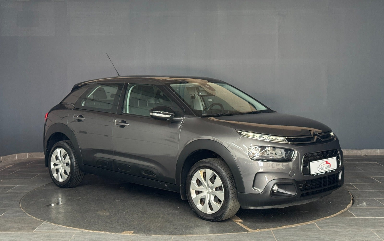 Grå Citroën C4 Cactus fra 2020