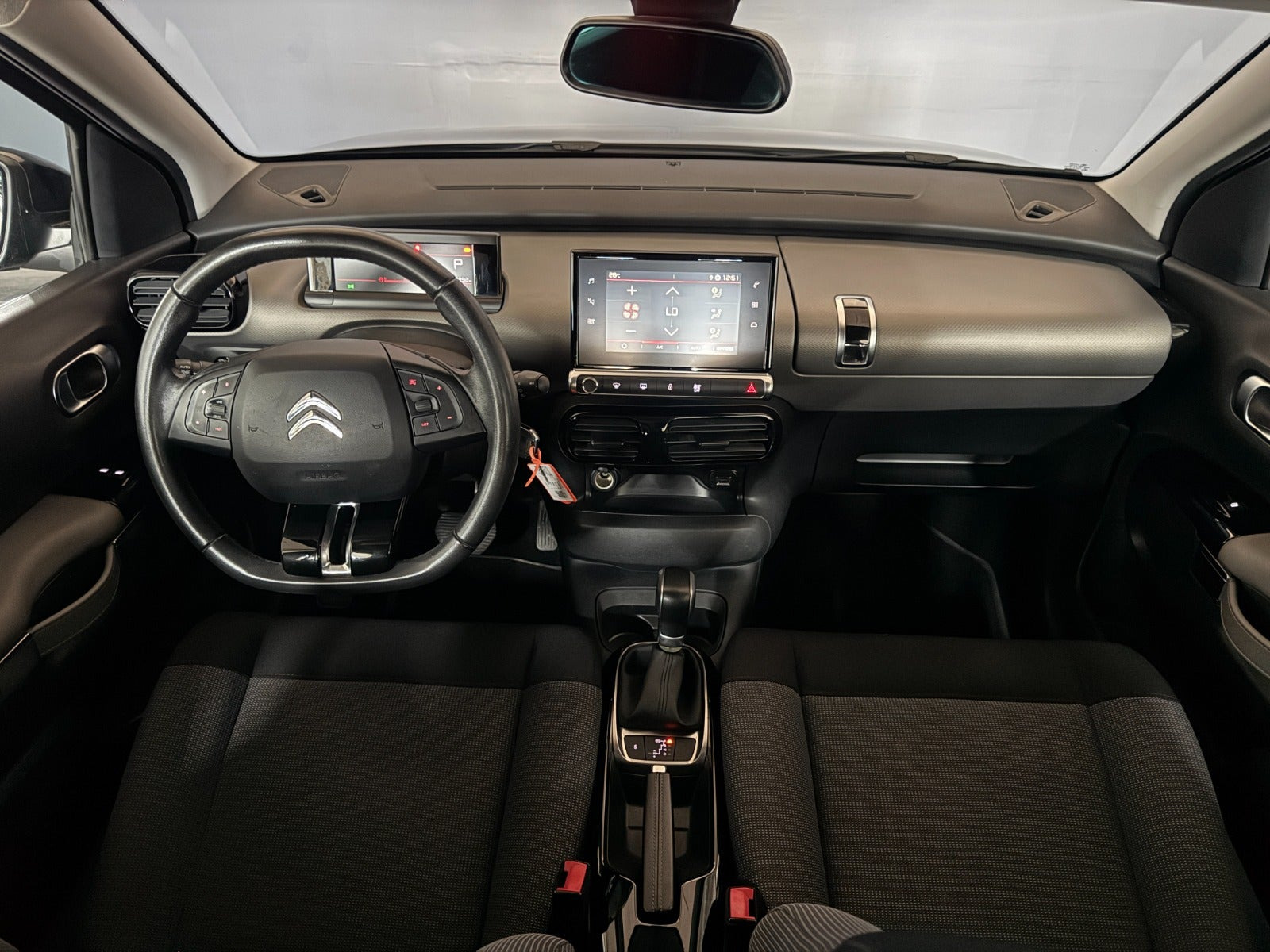 Grå Citroën C4 Cactus fra 2020