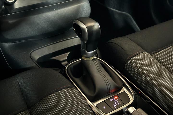 Grå Citroën C4 Cactus fra 2020