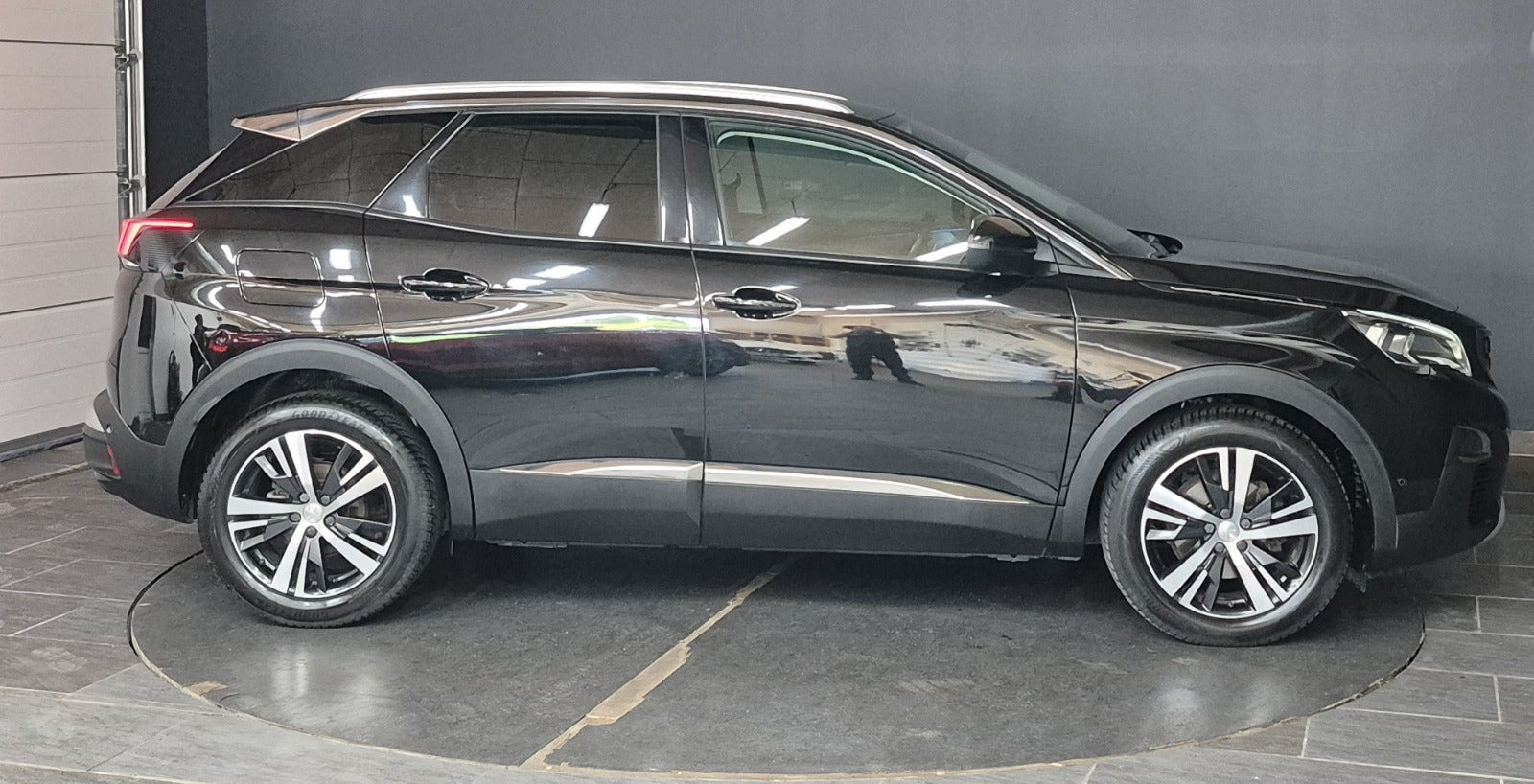 Sort Peugeot 3008 fra 2018