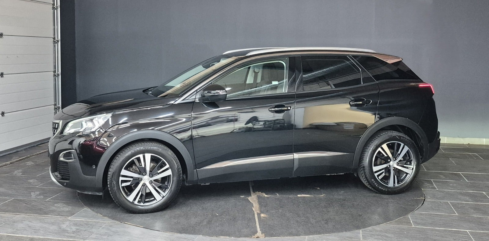 Sort Peugeot 3008 fra 2018