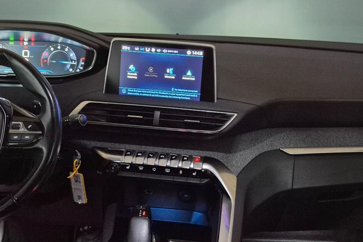 Sort Peugeot 3008 fra 2018