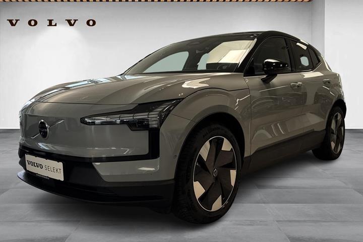 Grå Volvo EX30 fra 2024 set udefra