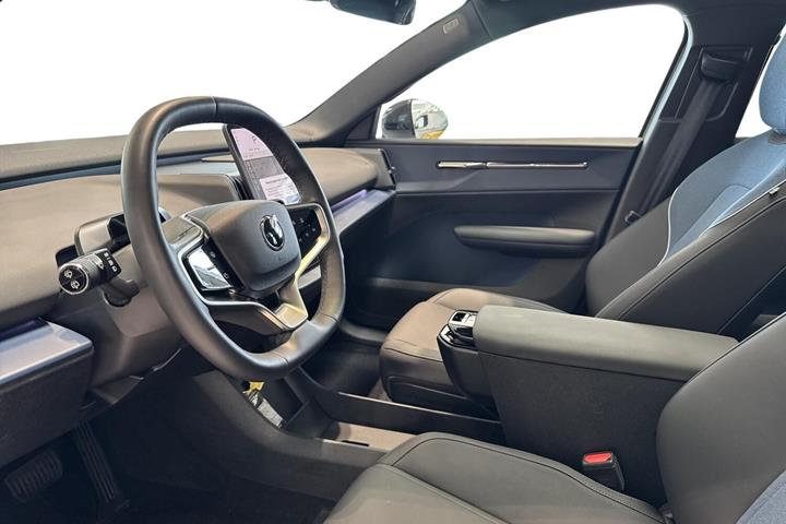 Grå Volvo EX30 fra 2024