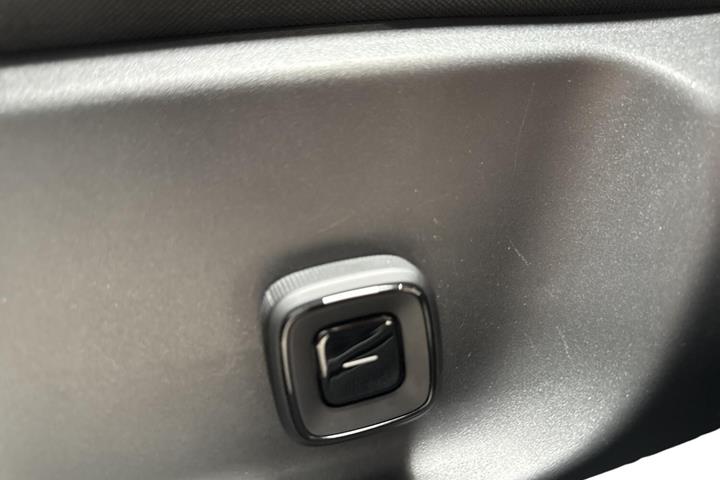 Grå Volvo EX30 fra 2024
