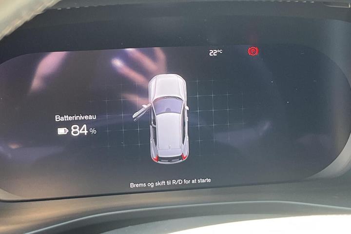 Grå Volvo EX40 fra 2025