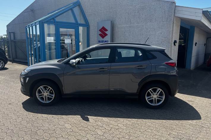 Grå Hyundai Kona fra 2020
