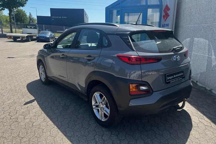 Grå Hyundai Kona fra 2020