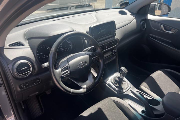 Grå Hyundai Kona fra 2020