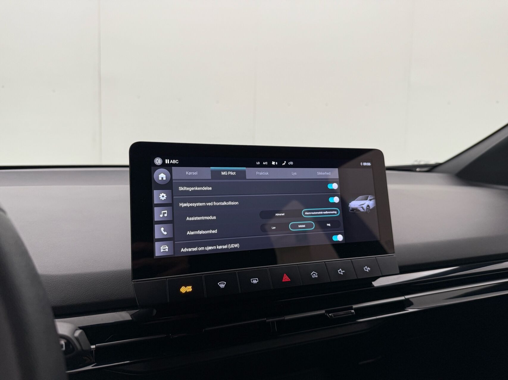 Grå MG MG4 Electric fra 2023