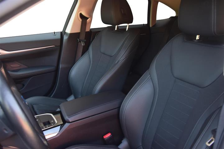 Sort BMW i4 fra 2023
